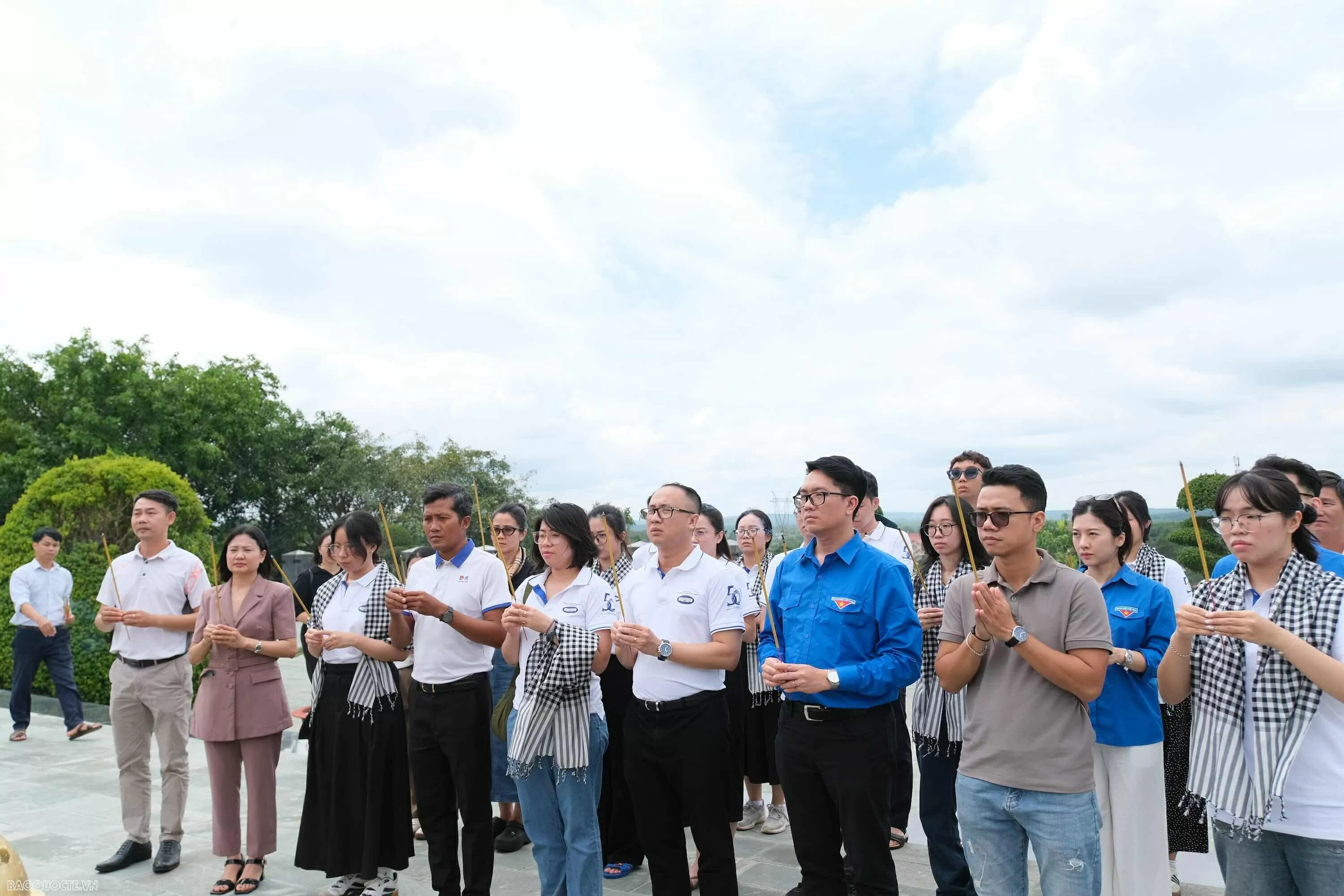 Thế hệ trẻ ngành Ngoại giao: Tiếp lửa truyền thống, vững bước tương lai Thế hệ trẻ ngành Ngoại giao: Tiếp lửa truyền thống, vững bước tương lai