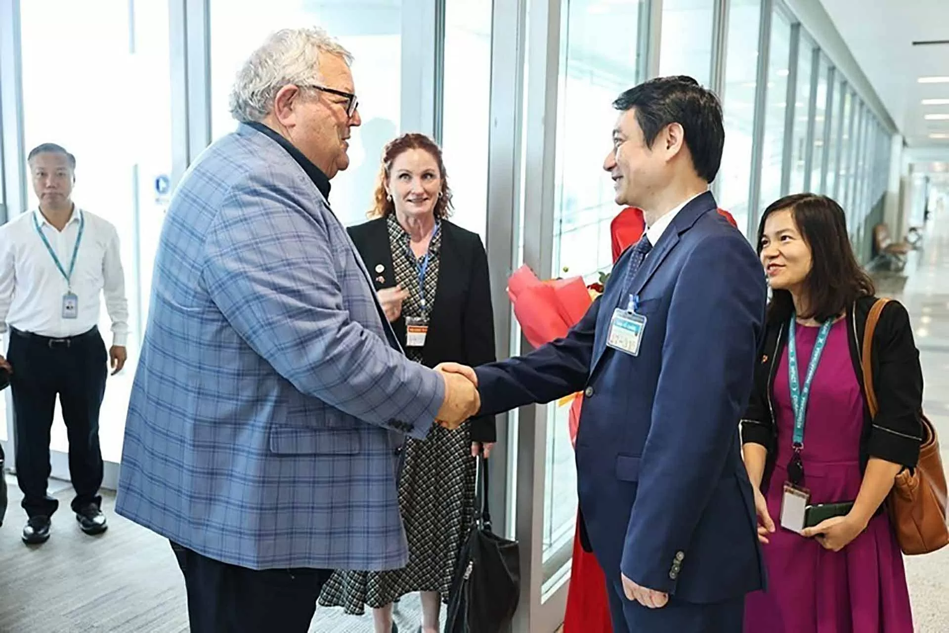 Chủ tịch Quốc hội New Zealand đến Hà Nội, bắt đầu thăm chính thức Việt Nam Chủ tịch Quốc hội New Zealand đến Hà Nội, bắt đầu thăm chính thức Việt Nam