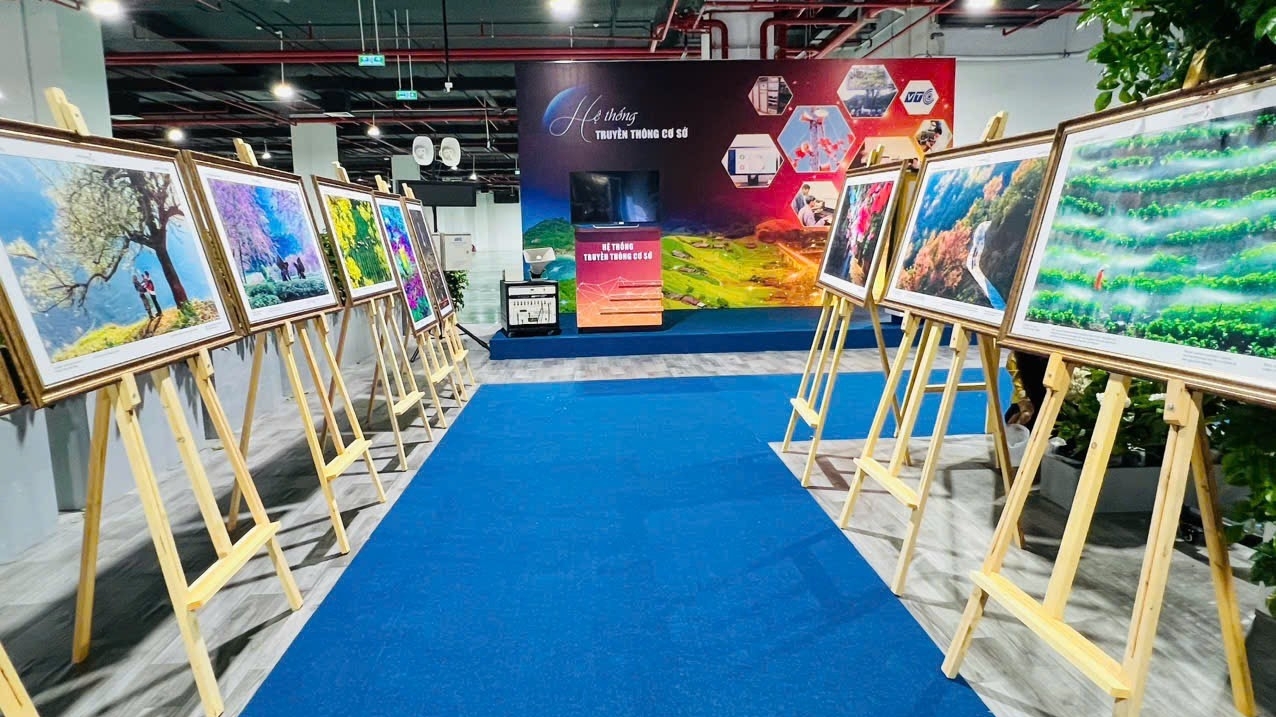 Khai mạc Khu triển lãm với chủ đề 'Việt Nam hạnh phúc'