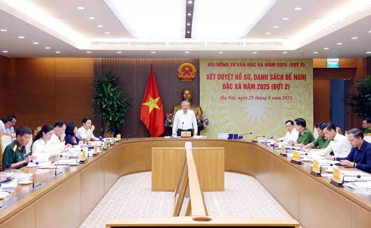 Xét duyệt đặc xá công bằng, bình đẳng, thể hiện chính sách khoan hồng của Đảng và Nhà Xét duyệt đặc xá công bằng, bình đẳng, thể hiện chính sách khoan hồng của Đảng và Nhà