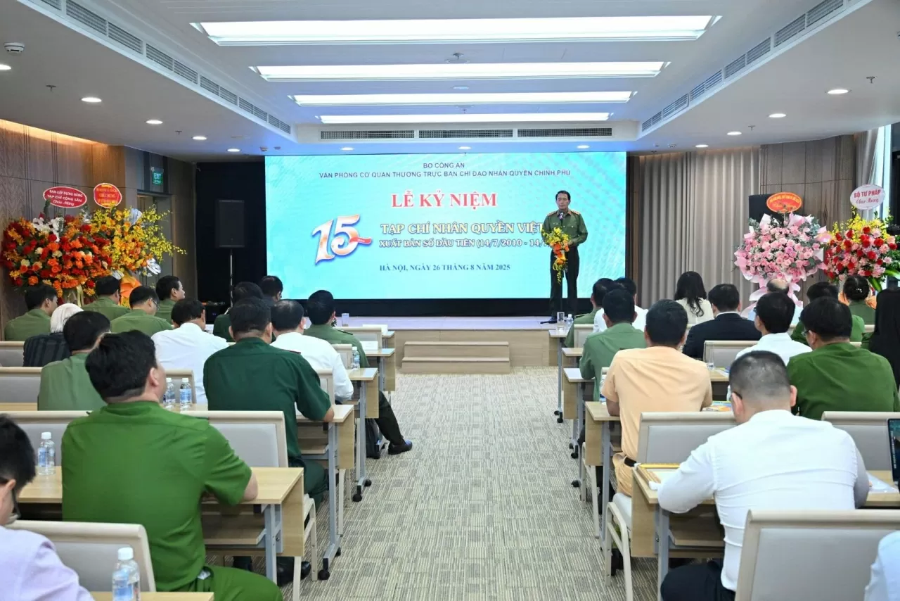 Toàn cảnh Lễ kỷ niệm 15 năm Tạp chí Nhân quyền Việt Nam xuất bản số đầu tiên Toàn cảnh Lễ kỷ niệm 15 năm Tạp chí Nhân quyền Việt Nam xuất bản số đầu tiên