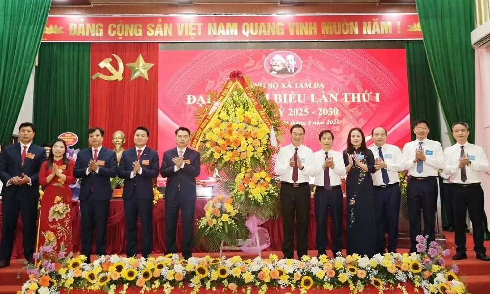 Đảng bộ xã Tam Đa, tỉnh Bắc Ninh tổ chức Đại hội đại biểu Đảng bộ ‘không giấy tờ’ Đảng bộ xã Tam Đa, tỉnh Bắc Ninh tổ chức Đại hội đại biểu Đảng bộ ‘không giấy tờ’