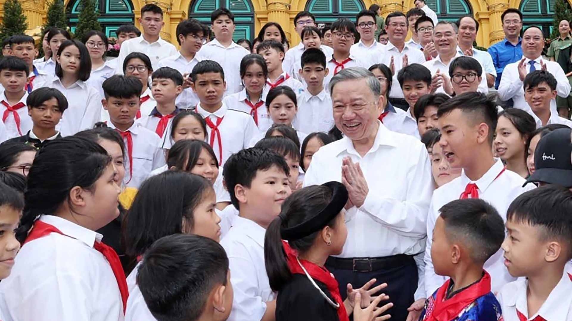 Toàn văn Nghị quyết của Bộ Chính trị về đột phá phát triển giáo dục và đào tạo