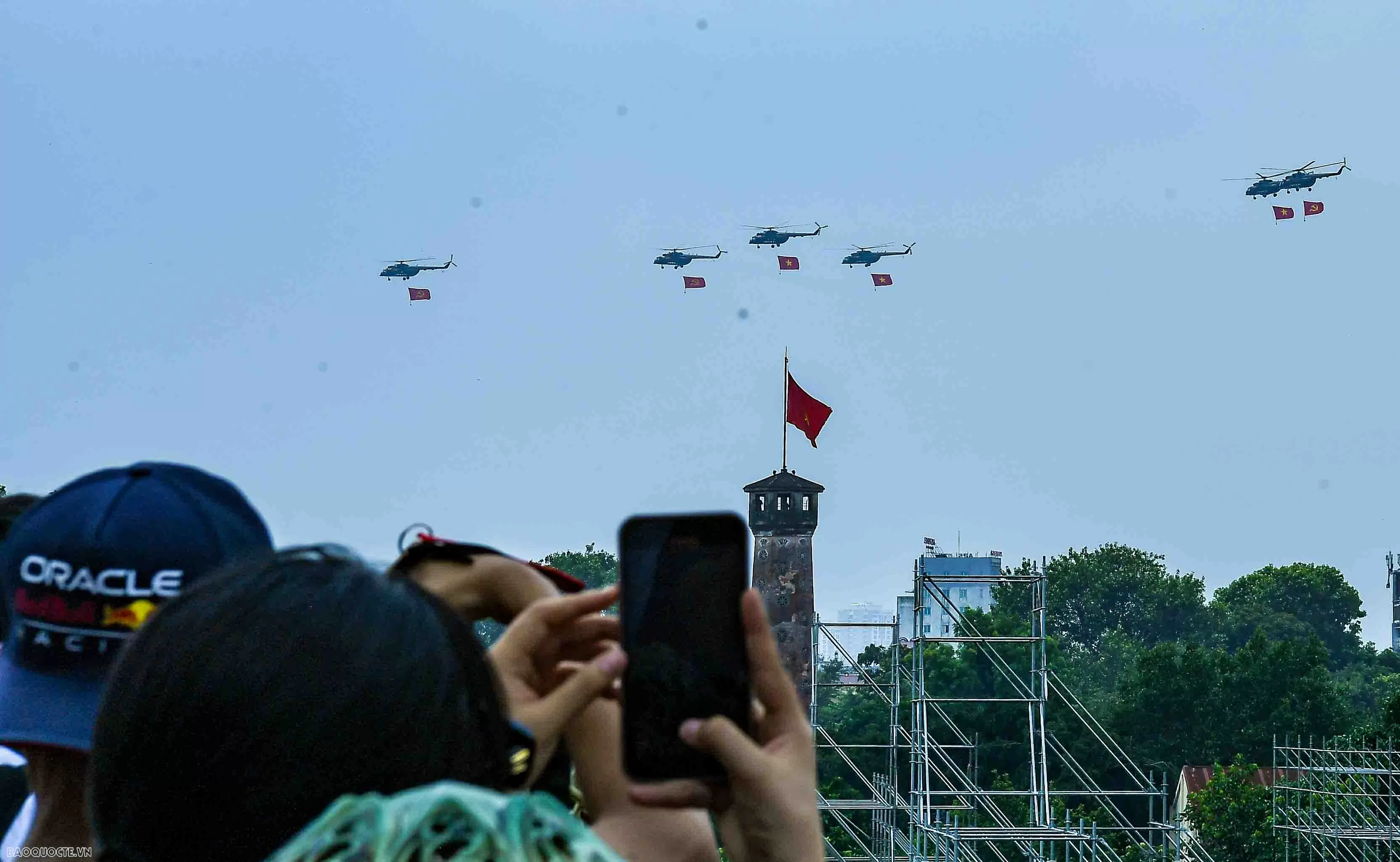 Tiêm kích, chiến đấu cơ nhào lộn giữa Ba Đình Tiêm kích, chiến đấu cơ nhào lộn giữa Ba Đình