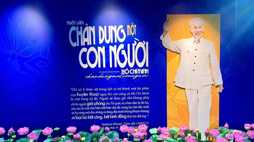 Nổi bật không gian trưng bày chuyên đề 'Hồ Chí Minh – Chân dung một con người' tại Triển lãm thành tựu đất nước