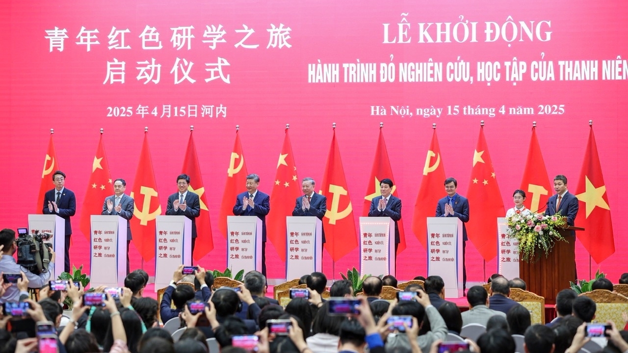 Đối ngoại nhân dân cùng đất nước vươn mình trong kỷ nguyên mới