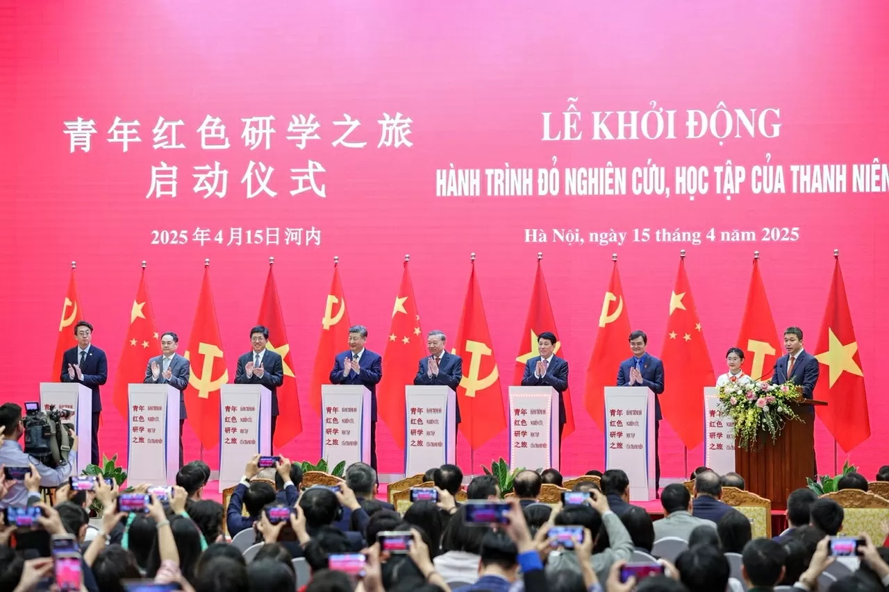 Lễ khởi động Hành trình đỏ nghiên cứu, học tập của Thanh niên trong khuôn khổ Giao lưu hữu nghị nhân dân Việt Nam - Trung Quốc nhân chuyến thăm Việt Nam của Tổng Bí thư, Chủ tịch nước Trung Quốc Tập Cận Bình (4/2025). Lễ khởi động Hành trình đỏ nghiên cứu, học tập của Thanh niên trong khuôn khổ Giao lưu hữu nghị nhân dân Việt Nam - Trung Quốc nhân chuyến thăm Việt Nam của Tổng Bí thư, Chủ tịch nước Trung Quốc Tập Cận Bình (4/2025).