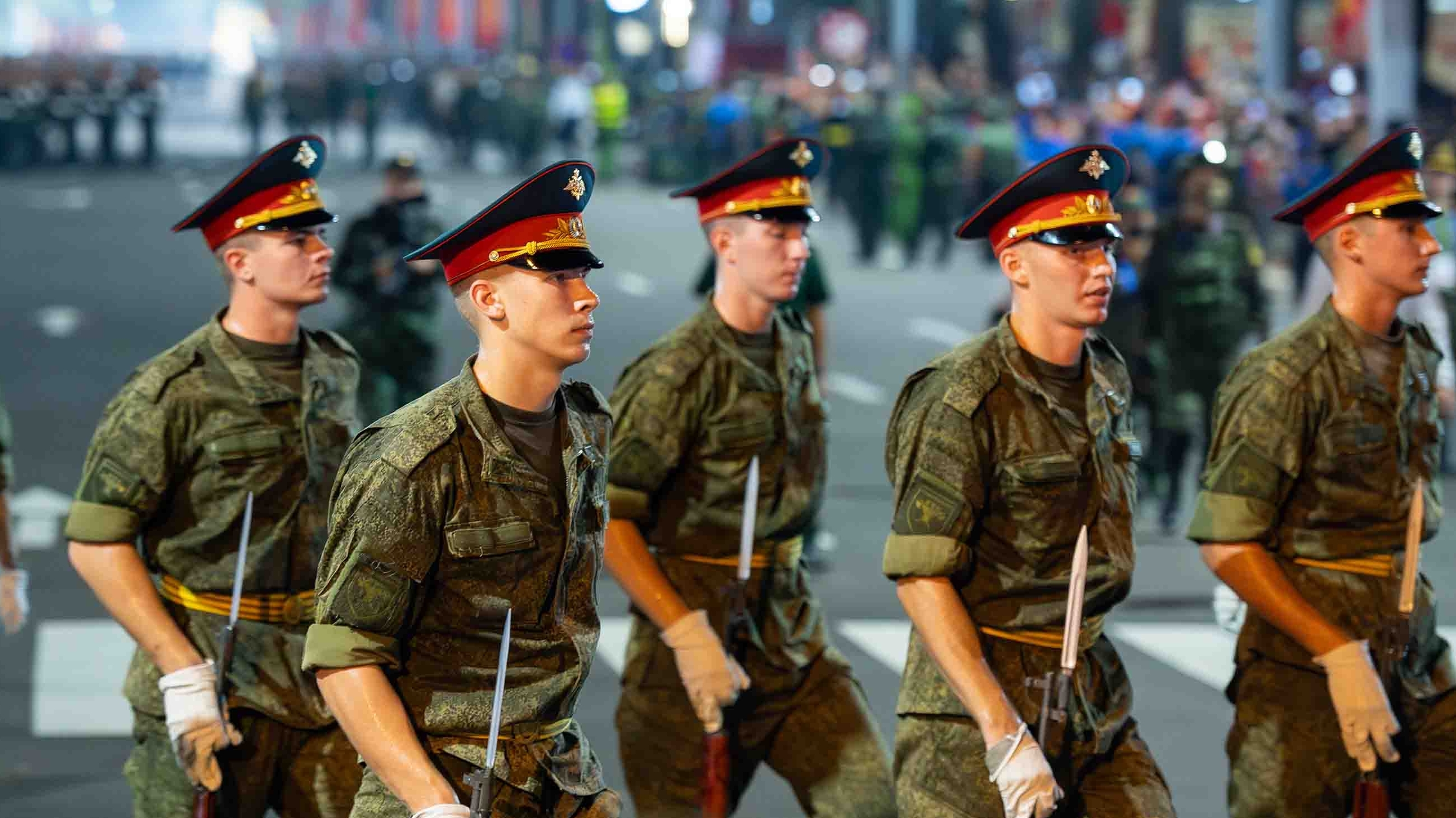 Ngắm dàn quân nhân Nga, Lào và Campuchia diễu binh tại Quốc khánh Việt Nam