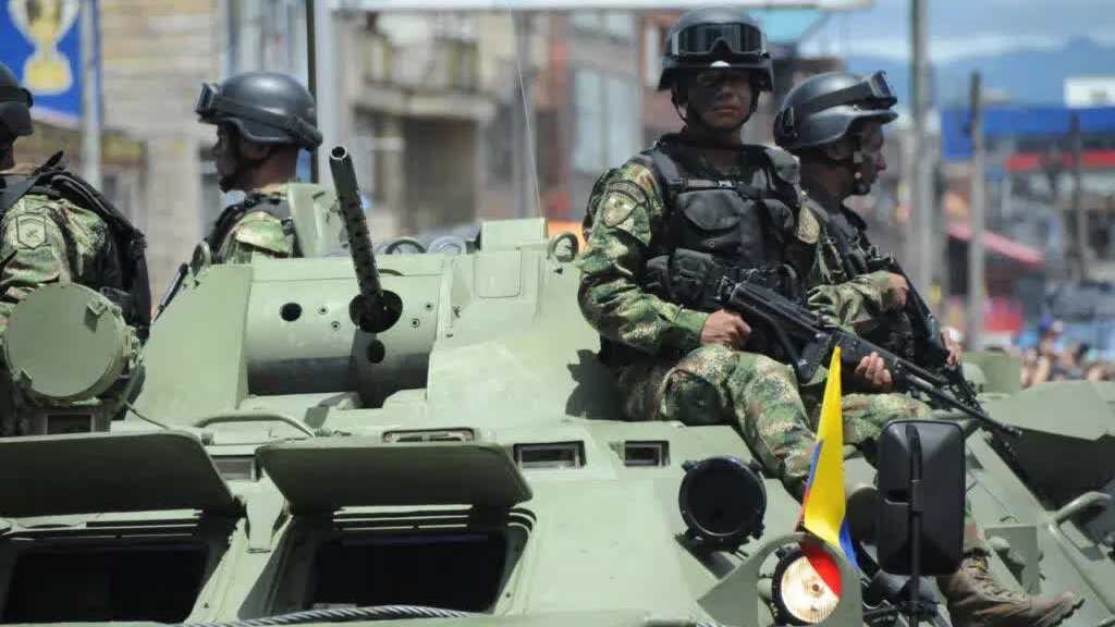 Tổng thống Colombia hạ lệnh đưa 25.000 quân đến biên giới với Venezuela, kêu gọi hợp tác làm điều này