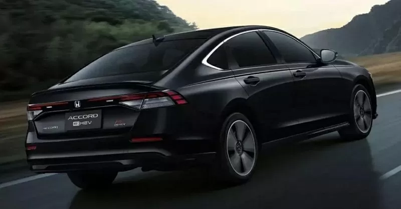 Honda Accord 2025 được tinh chỉnh một số chi tiết ngoại thất nhằm tăng tính hiện đại và đồng bộ trong thiết kế. Honda Accord 2025 được tinh chỉnh một số chi tiết ngoại thất nhằm tăng tính hiện đại và đồng bộ trong thiết kế.