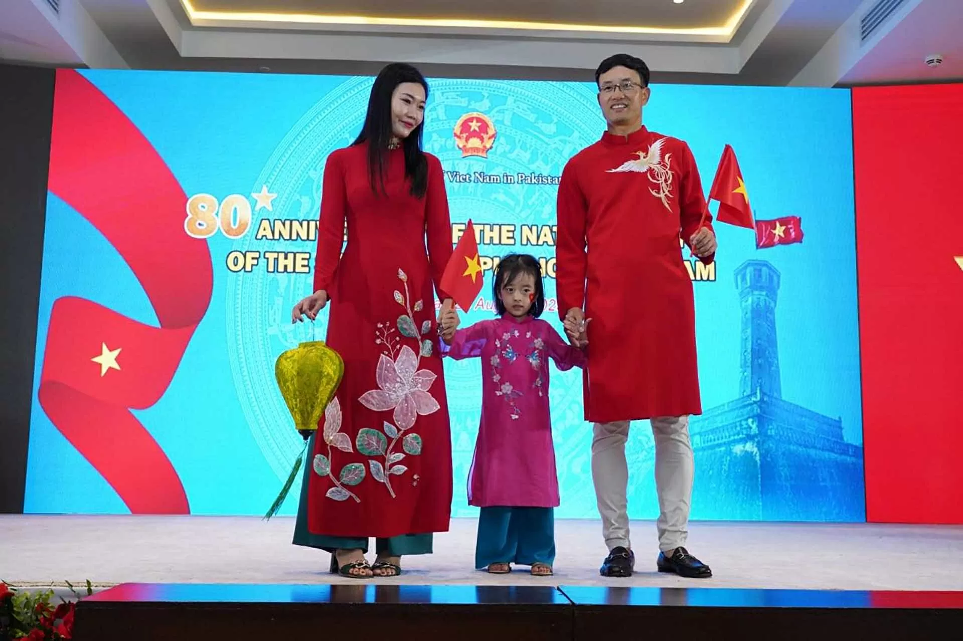Chuỗi hoạt động kỷ niệm 80 năm Cách mạng tháng Tám và Quốc khánh Việt Nam tại Pakistan Chuỗi hoạt động kỷ niệm 80 năm Cách mạng tháng Tám và Quốc khánh Việt Nam tại Pakistan