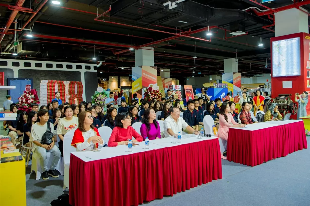 Bác Hồ – Người truyền cảm hứng học tập suốt đời Bác Hồ – Người truyền cảm hứng học tập suốt đời