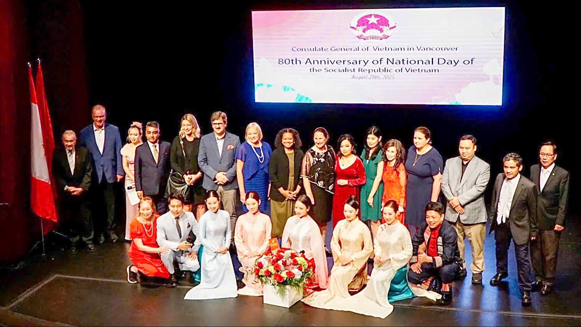 Tổng lãnh sự quán Việt Nam tại Vancouver long trọng tổ chức kỷ niệm 80 năm Quốc khánh 2/9