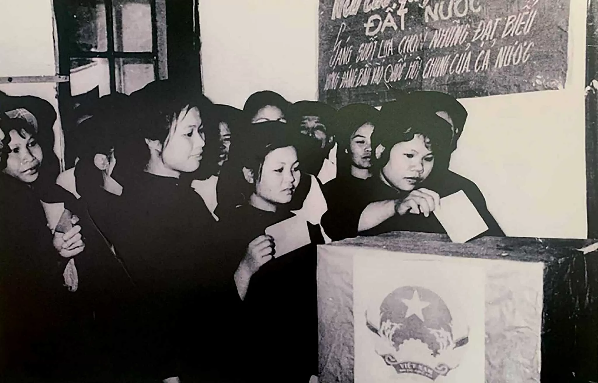 Câu chuyện ra đời Quốc huy Việt Nam