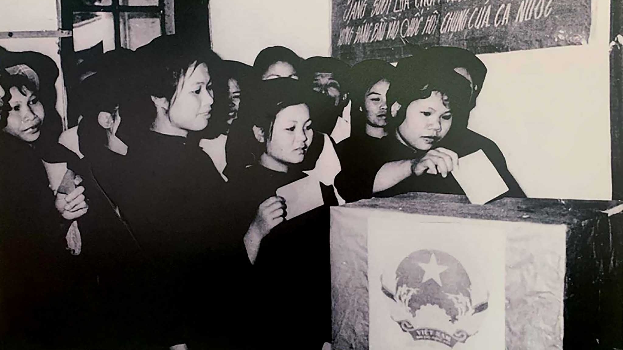 Câu chuyện ra đời Quốc huy Việt Nam