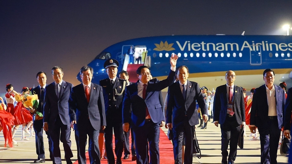 Thủ tướng bắt đầu chuyến tham dự Hội nghị thượng đỉnh SCO 2025 tại Trung Quốc