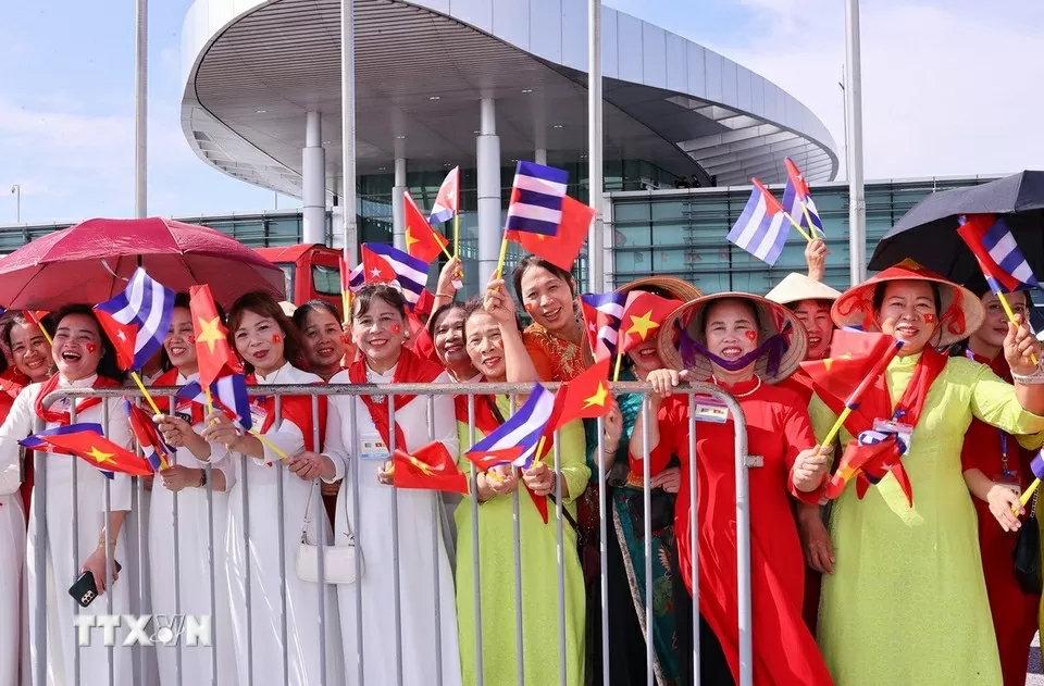 Bí thư Thứ nhất, Chủ tịch nước Cuba bắt đầu thăm cấp Nhà nước tới Việt Nam