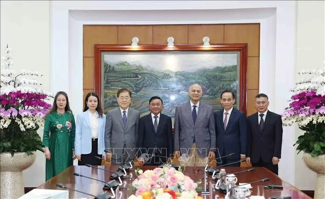 Thường trực Ban Bí thư Trần Cẩm Tú tiếp Ban Lãnh đạo Hội nghị quốc tế các đảng chính trị châu Á Thường trực Ban Bí thư Trần Cẩm Tú tiếp Ban Lãnh đạo Hội nghị quốc tế các đảng chính trị châu Á