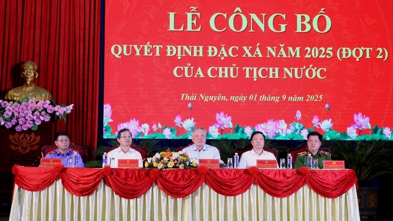 Lễ công bố Quyết định đặc xá: Trao cơ hội làm lại cuộc đời cho người lầm lỗi