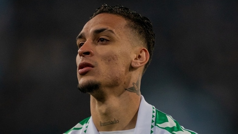 Antony rời MU gia nhập Real Betis