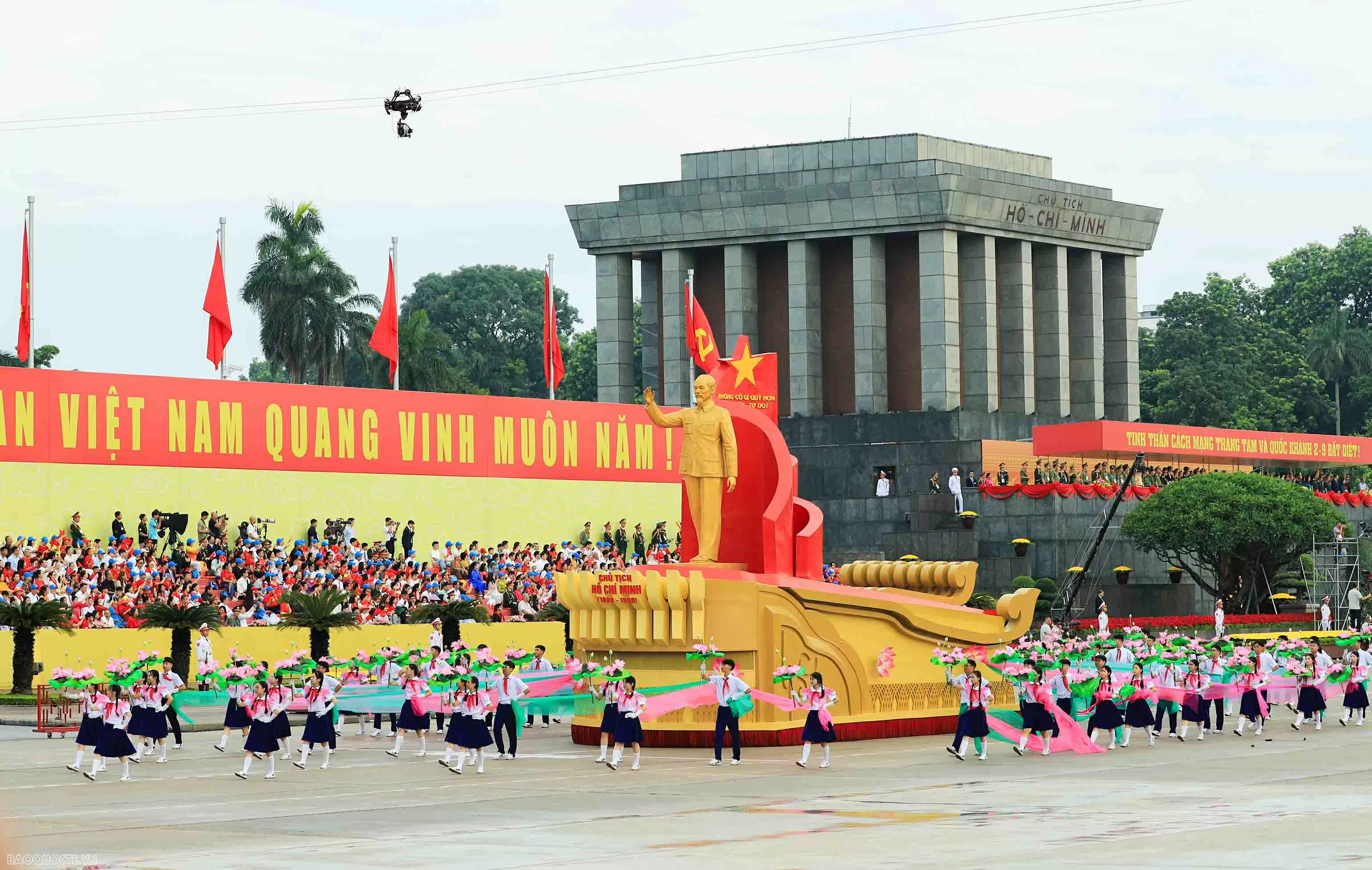 Thời điểm hội tụ tổng hòa các lợi thế, sức mạnh để dân tộc vươn lên Thời điểm hội tụ tổng hòa các lợi thế, sức mạnh để dân tộc vươn lên