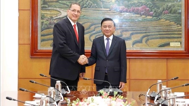 Tiếp tục tăng cường trao đổi đoàn và tiếp xúc các cấp trên các kênh Đảng giữa Việt Nam với Venezuela