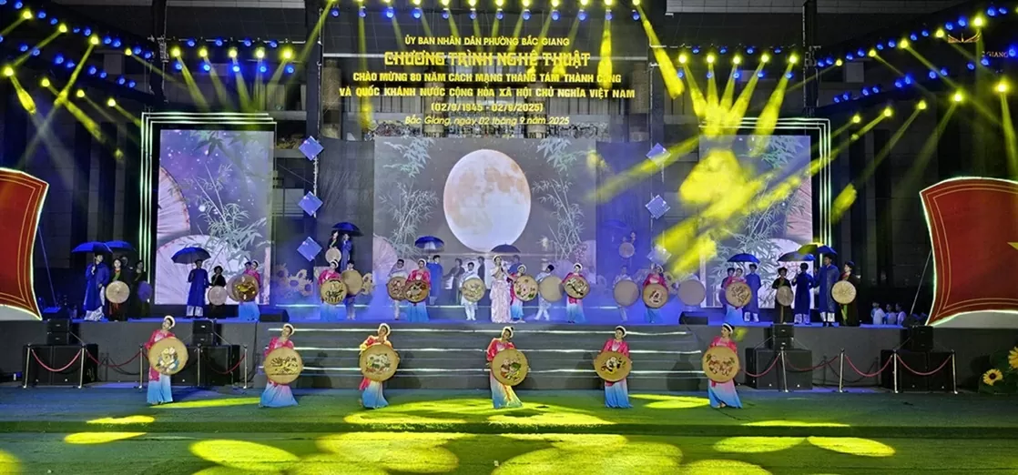 Bắc Ninh: Chương trình nghệ thuật và pháo hoa thắp sáng bầu trời Kinh Bắc trong ngày Tết Độc lập Bắc Ninh: Chương trình nghệ thuật và pháo hoa thắp sáng bầu trời Kinh Bắc trong ngày Tết Độc lập