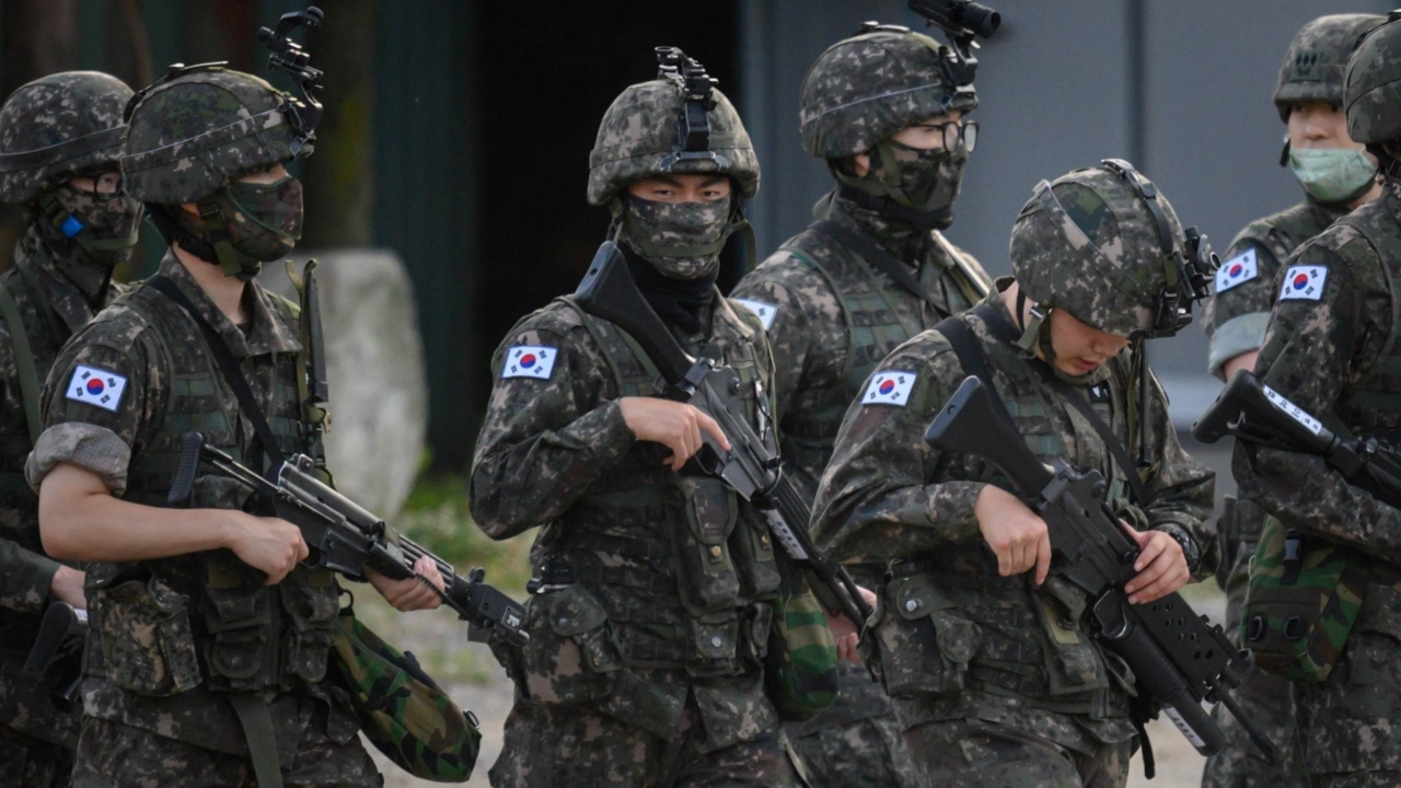 Điểm tin thế giới sáng 4/12: Hàn Quốc thông qua ngân sách quốc phòng lịch sử, châu Âu 'gỡ thế bí' với khí đốt Nga, Colombia cảnh báo nghiêm khắc Mỹ