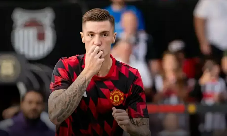 Sesko gửi thông điệp đến HLV Amorim sau 3 trận ngồi dự bị