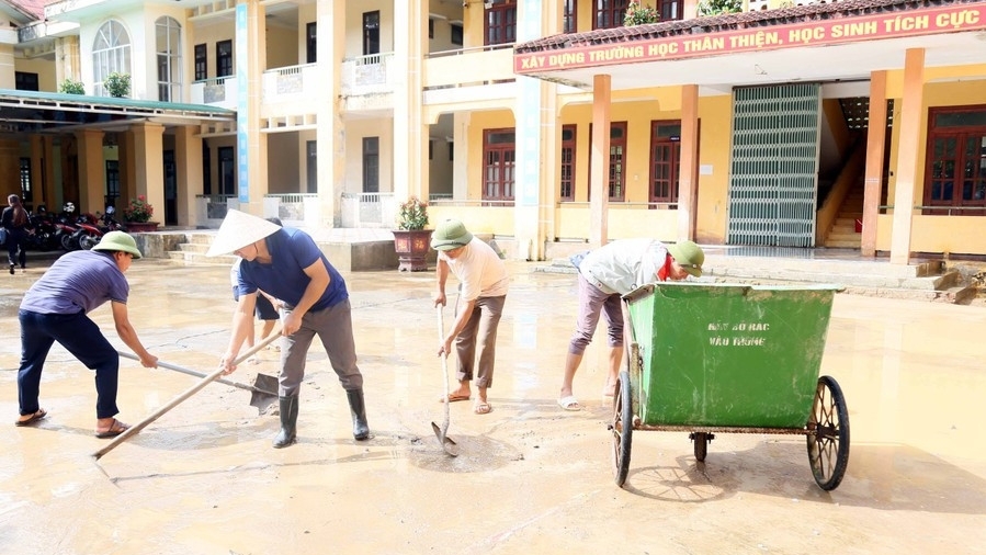 Bộ GD&ĐT yêu cầu khẩn trương khắc phục hậu quả của bão trước khai giảng năm học mới