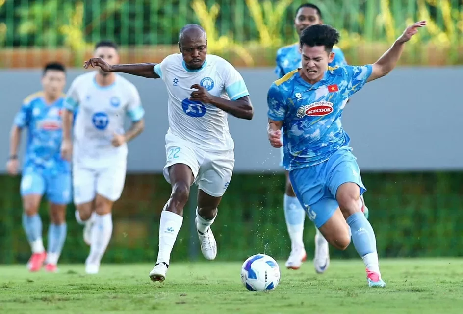 Đội hình ngoại binh xuất phát, CLB Thép Xanh Nam Định thắng đậm tuyển Việt Nam