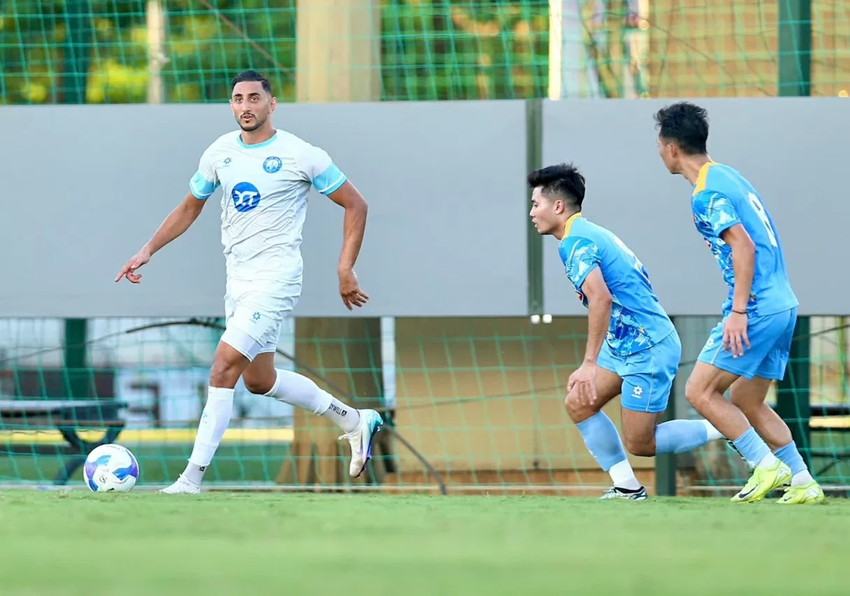 Đội hình ngoại binh xuất phát, CLB Thép Xanh Nam Định thắng đậm tuyển Việt Nam