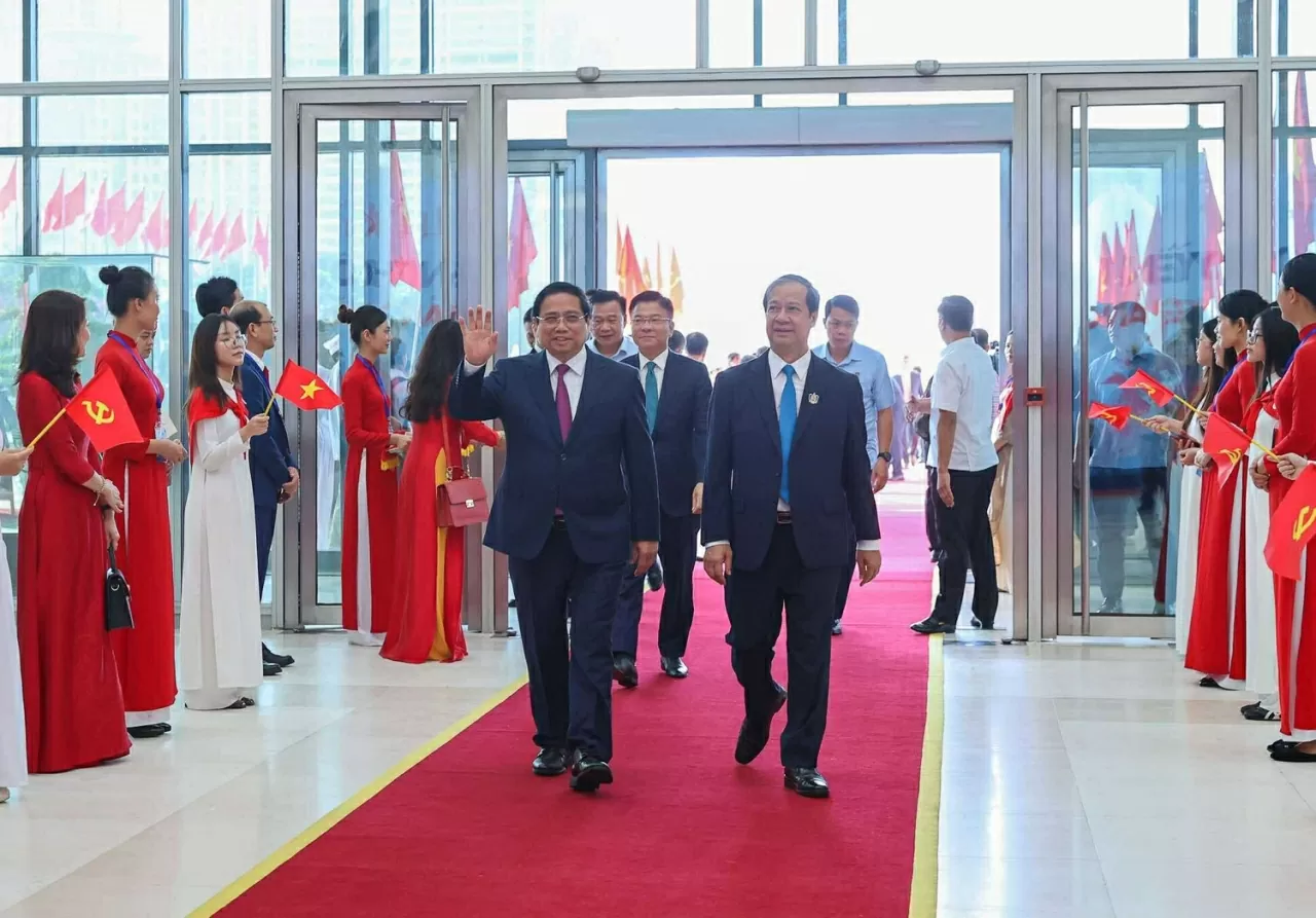 Lễ khai giảng đặc biệt của 1,6 triệu thầy, cô và gần 26 triệu học sinh, sinh viên Lễ khai giảng đặc biệt của 1,6 triệu thầy, cô và gần 26 triệu học sinh, sinh viên