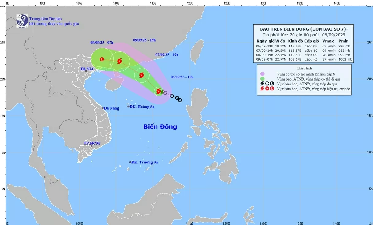 Dự báo diễn biến bão số 7: Di chuyển hướng Tây Bắc, tiếp tục mạnh thêm trên vùng biển phía Đông khu vực Bắc Biển Đông Dự báo diễn biến bão số 7: Di chuyển hướng Tây Bắc, tiếp tục mạnh thêm trên vùng biển phía Đông khu vực Bắc Biển Đông