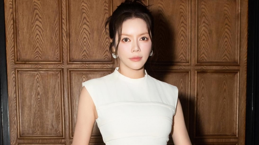 Sao Việt: Lý Nhã Kỳ đẹp dịu dàng, ca sĩ Bảo Anh mừng sinh nhật tuổi 33