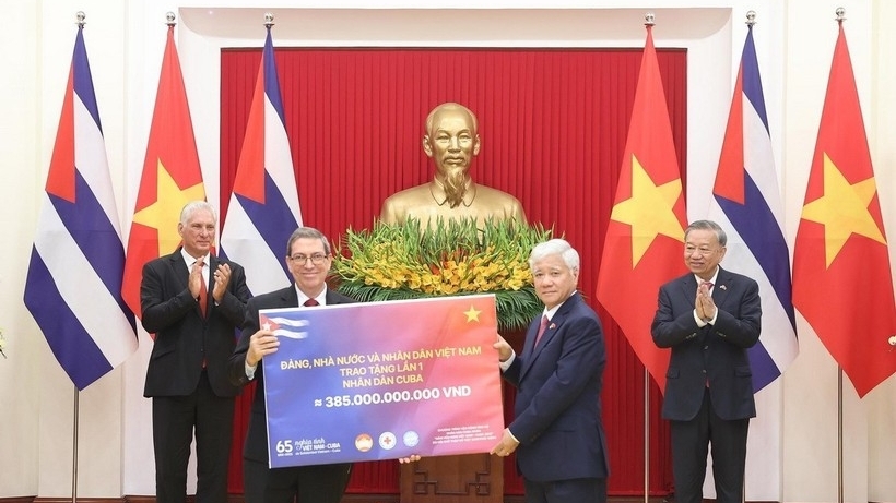 Hơn 421 tỷ đồng ủng hộ nhân dân Cuba