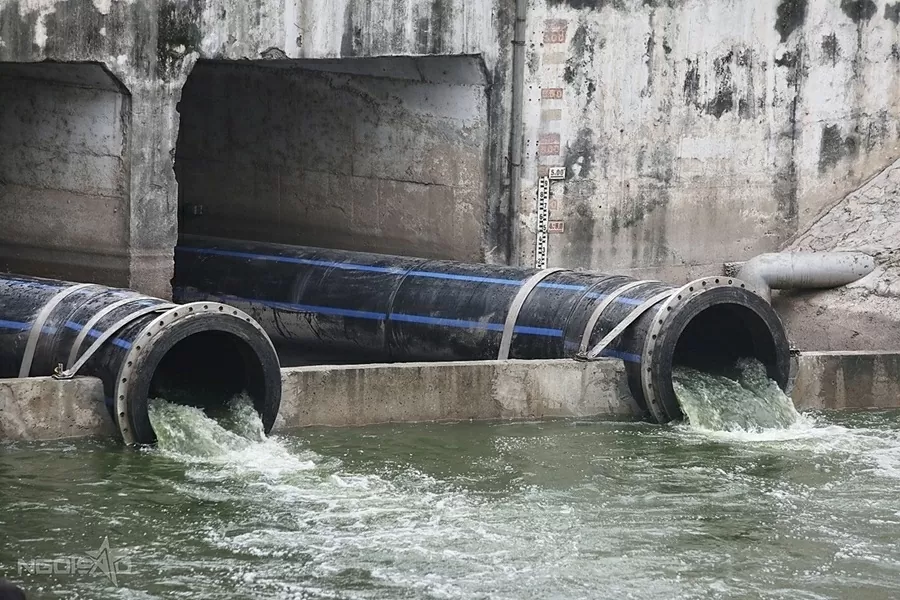 Ngày 9/9, TP. Hà Nội khởi động dự án dẫn nước hồ Tây vào sông Tô Lịch, kỳ vọng trả lại sức sống cho con sông biểu tượng của Thủ đô. Ngày 9/9, TP. Hà Nội khởi động dự án dẫn nước hồ Tây vào sông Tô Lịch, kỳ vọng trả lại sức sống cho con sông biểu tượng của Thủ đô.