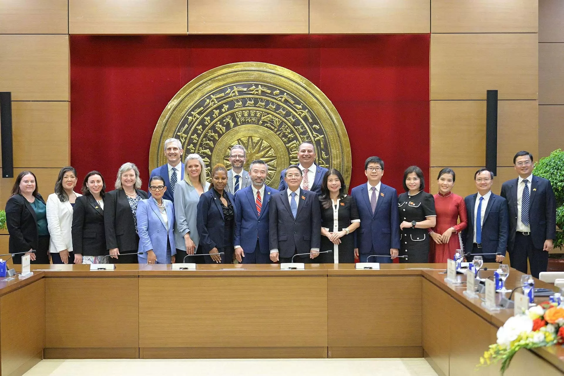 Phó Chủ tịch Quốc hội Nguyễn Đức Hải tiếp đoàn Quốc hội bang Oregon, Hoa Kỳ Phó Chủ tịch Quốc hội Nguyễn Đức Hải tiếp đoàn Quốc hội bang Oregon, Hoa Kỳ