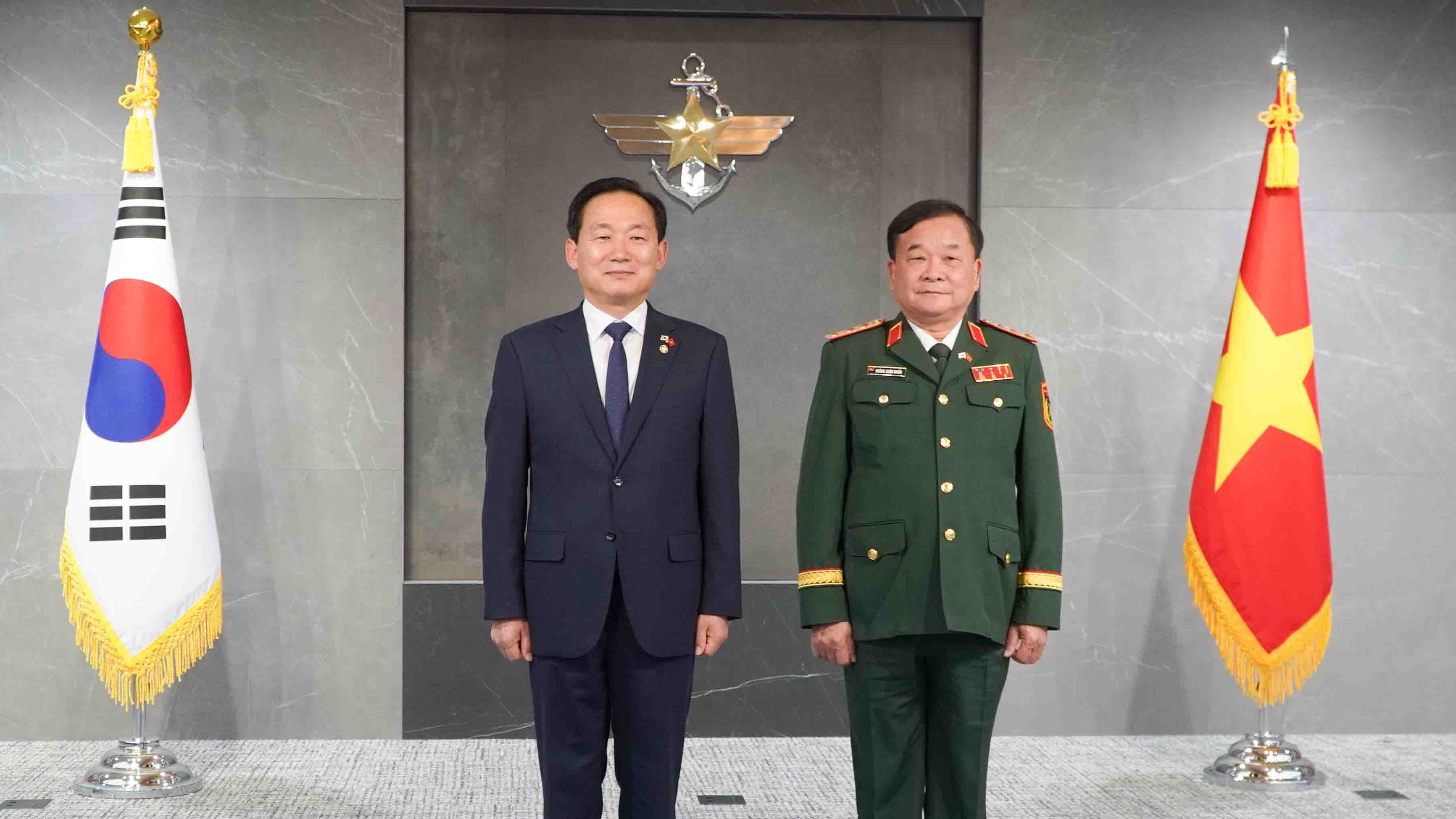 Tiếp tục tăng cường hợp tác quốc phòng Việt Nam-Hàn Quốc