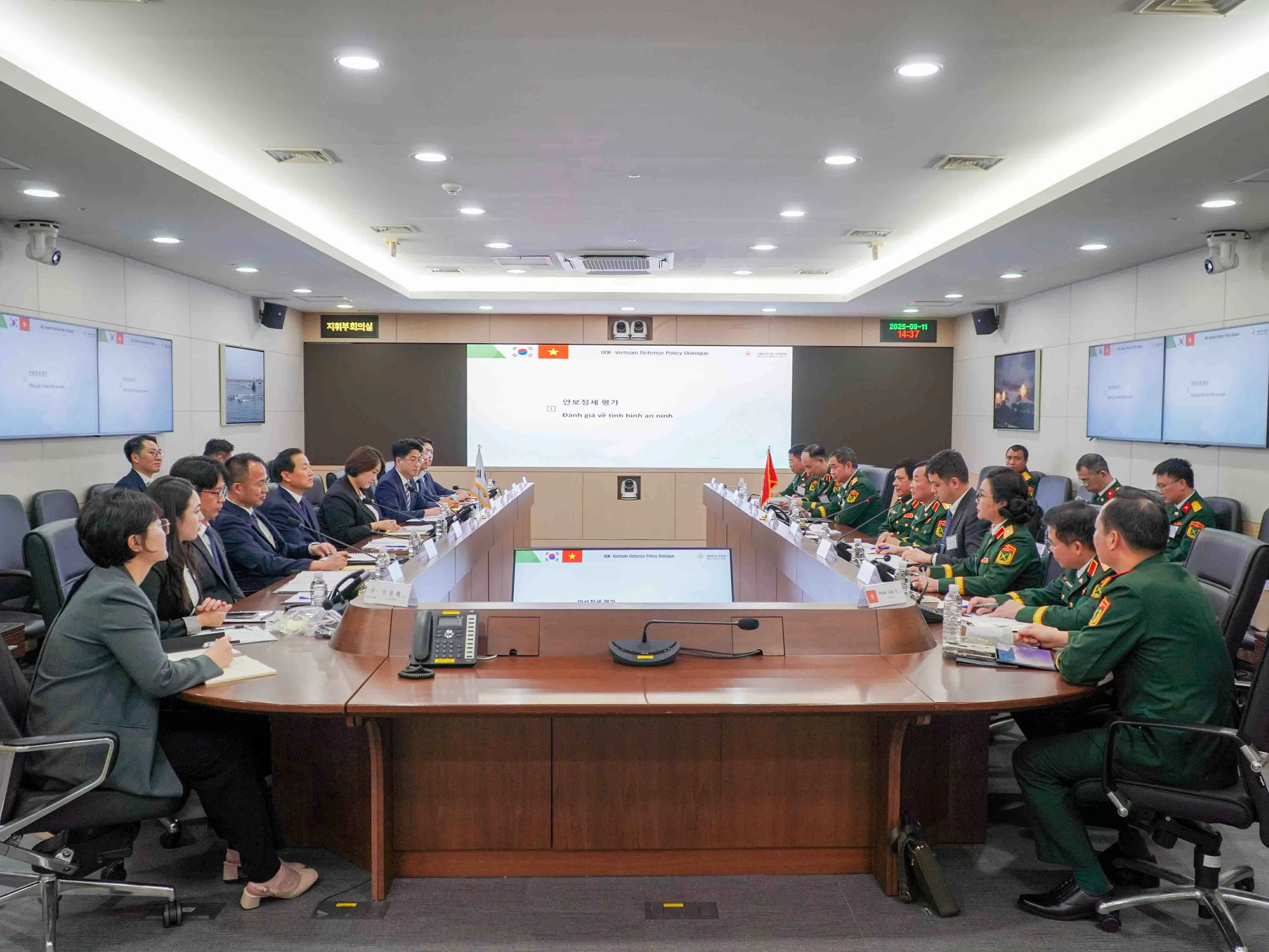 Tiếp tục tăng cường hợp tác quốc phòng Việt Nam-Hàn Quốc Tiếp tục tăng cường hợp tác quốc phòng Việt Nam-Hàn Quốc