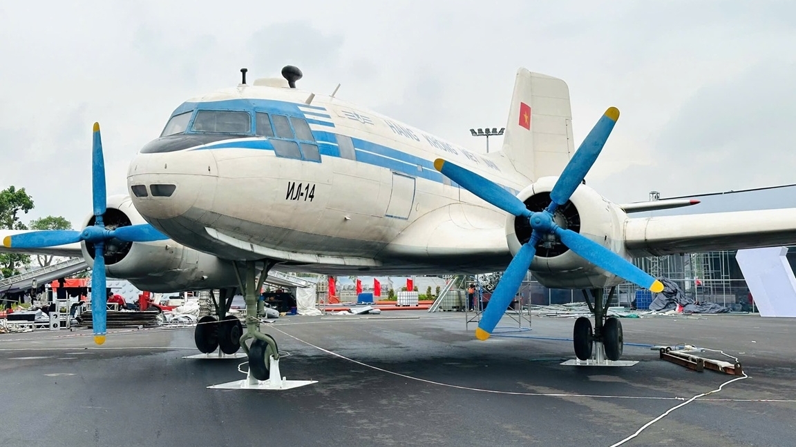 Chuyên cơ từng phục vụ Chủ tịch Hồ Chí Minh thu hút sự chú ý tại Triển lãm thành tựu ngành Xây dựng