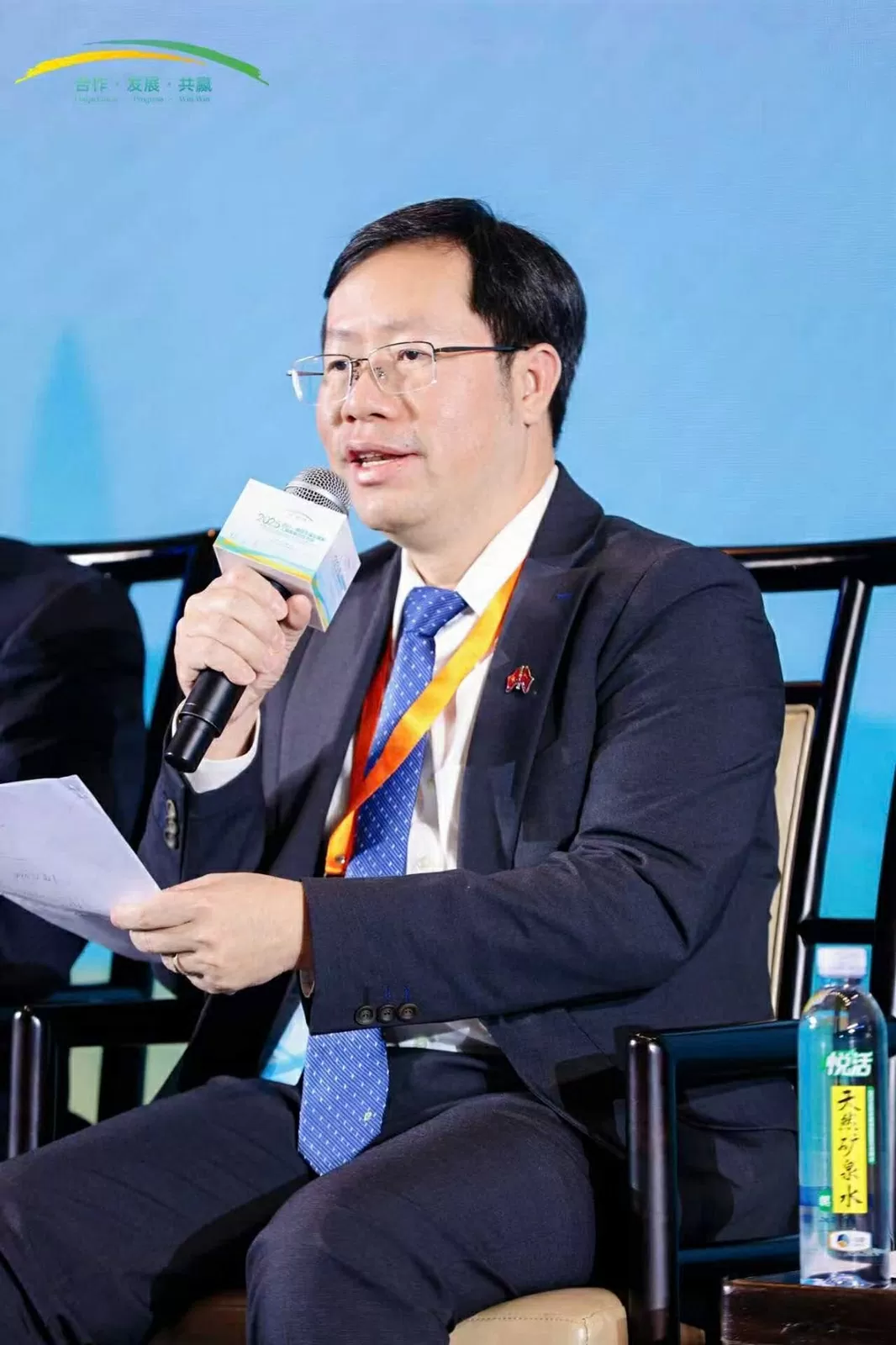 Tổng Lãnh sự Việt Nam tại Trùng Khánh tham dự Hội nghị hợp tác phát triển thương mại giữa tỉnh Tứ Xuyên, Trung Quốc với các nước Đông Nam Á, Nam Á. Tổng Lãnh sự Việt Nam tại Trùng Khánh tham dự Hội nghị hợp tác phát triển thương mại giữa tỉnh Tứ Xuyên, Trung Quốc với các nước Đông Nam Á, Nam Á.