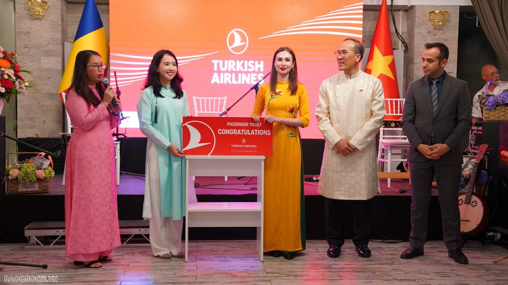 Đại sứ quán Việt Nam tại Romania tổ chức Lễ kỷ niệm 80 năm Quốc khánh và 75 năm thiết lập quan hệ ngoại giao Đại sứ quán Việt Nam tại Romania tổ chức Lễ kỷ niệm 80 năm Quốc khánh và 75 năm thiết lập quan hệ ngoại giao