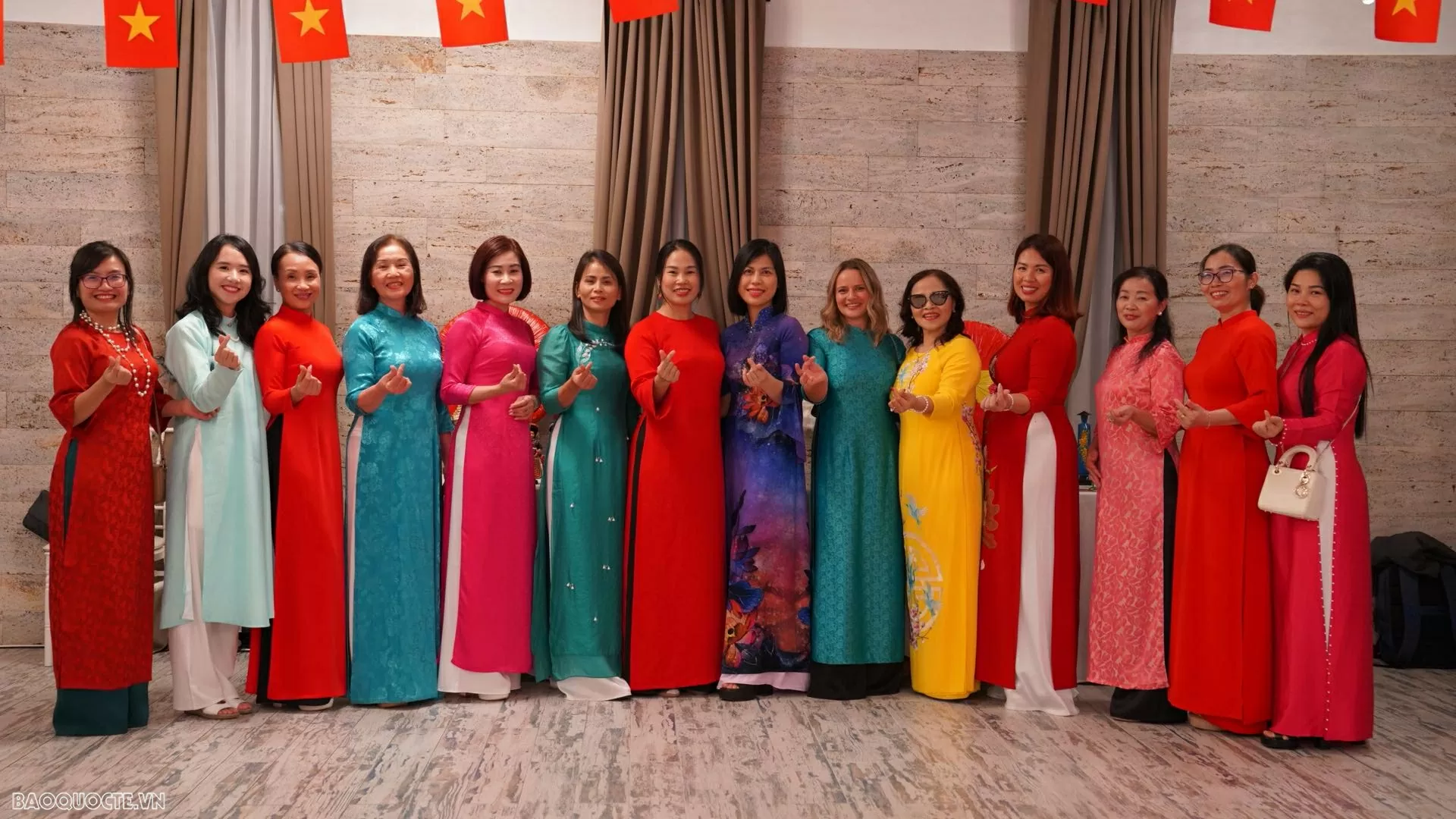 Đại sứ quán Việt Nam tại Romania tổ chức Lễ kỷ niệm 80 năm Quốc khánh và 75 năm thiết lập quan hệ ngoại giao Đại sứ quán Việt Nam tại Romania tổ chức Lễ kỷ niệm 80 năm Quốc khánh và 75 năm thiết lập quan hệ ngoại giao