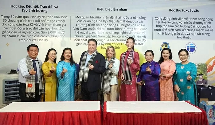 Giao lưu Việt - Mỹ tại Cần Thơ Giao lưu Việt - Mỹ tại Cần Thơ