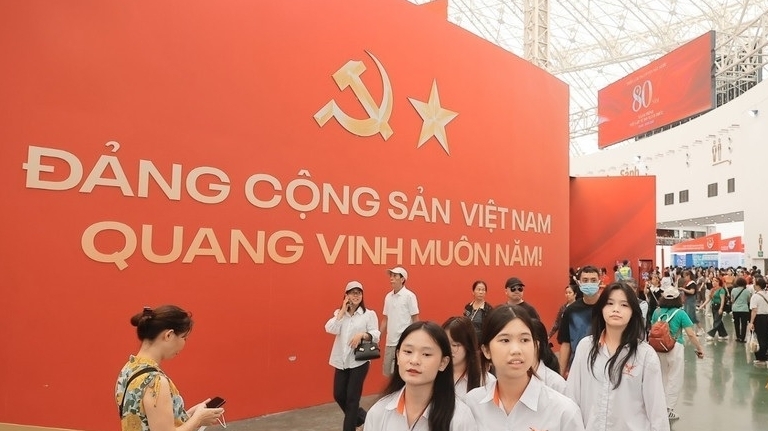 Qua 19 ngày mở cửa, Triển lãm thành tựu đất nước đón khoảng 10 triệu lượt khách tham quan, trải nghiệm