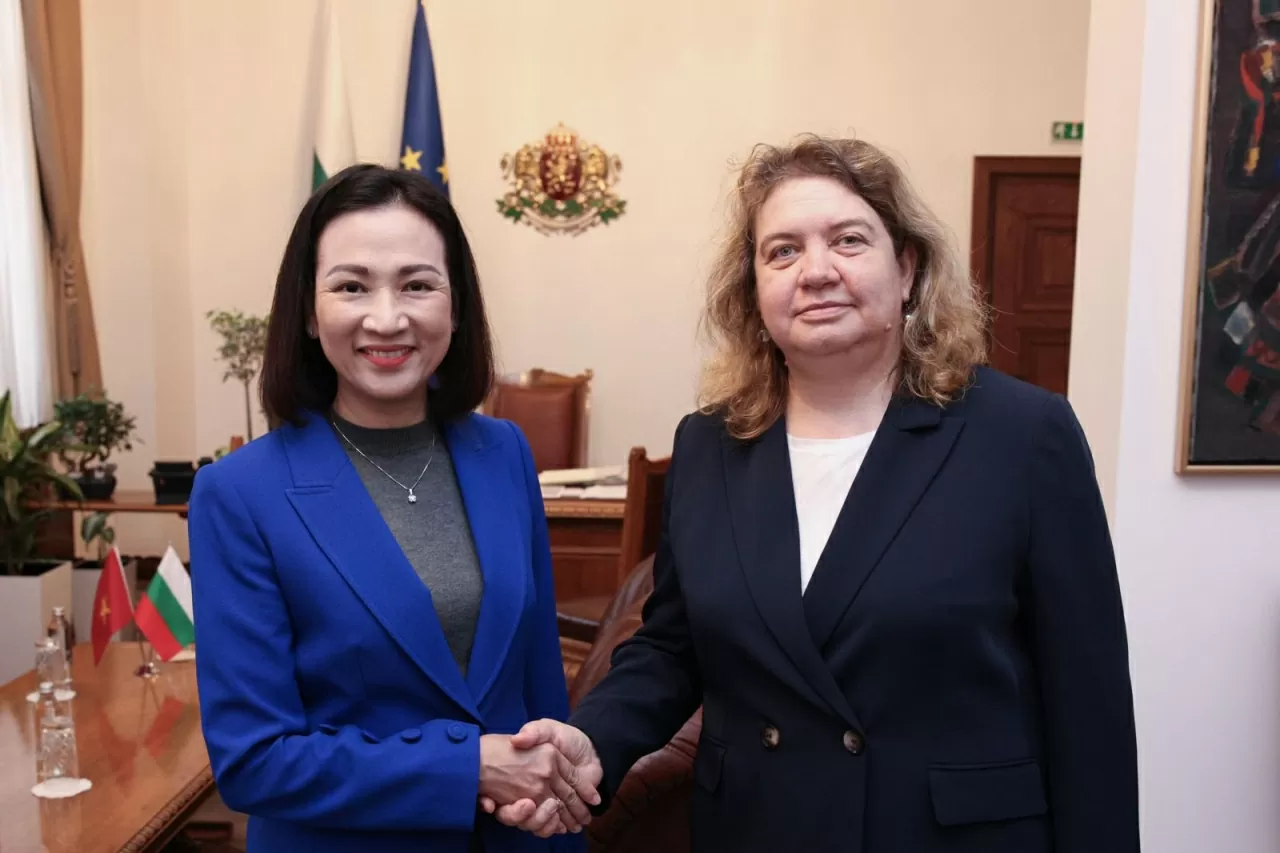 Chủ tịch Quốc hội Bulgaria luôn dành tình cảm yêu mến và đặc biệt coi trọng quan hệ với Việt Nam Chủ tịch Quốc hội Bulgaria luôn dành tình cảm yêu mến và đặc biệt coi trọng quan hệ với Việt Nam