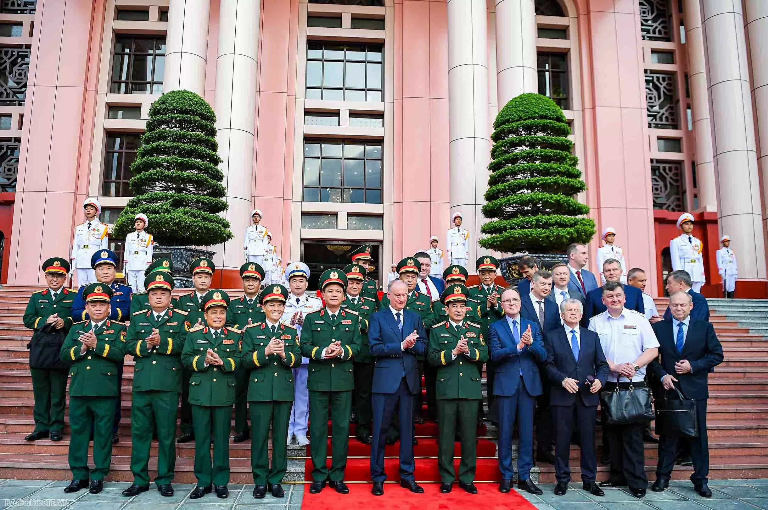 Đại tướng Phan Văn Giang tiếp Trợ lý Tổng thống, Chủ tịch Hội đồng Biển Liên bang Nga Đại tướng Phan Văn Giang tiếp Trợ lý Tổng thống, Chủ tịch Hội đồng Biển Liên bang Nga