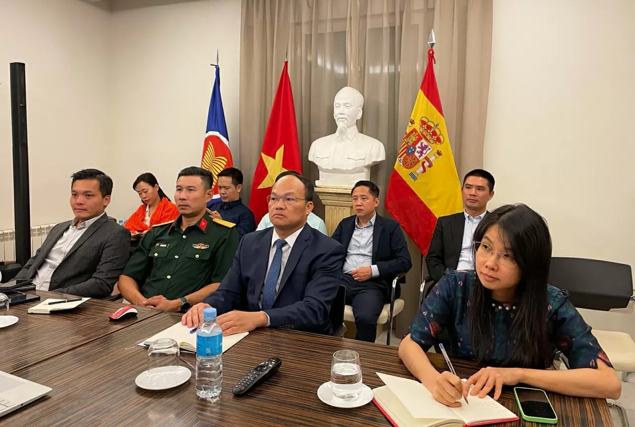 Điểm cầu Đại sứ quán Việt Nam tại Tây Ban Nha Điểm cầu Đại sứ quán Việt Nam tại Tây Ban Nha