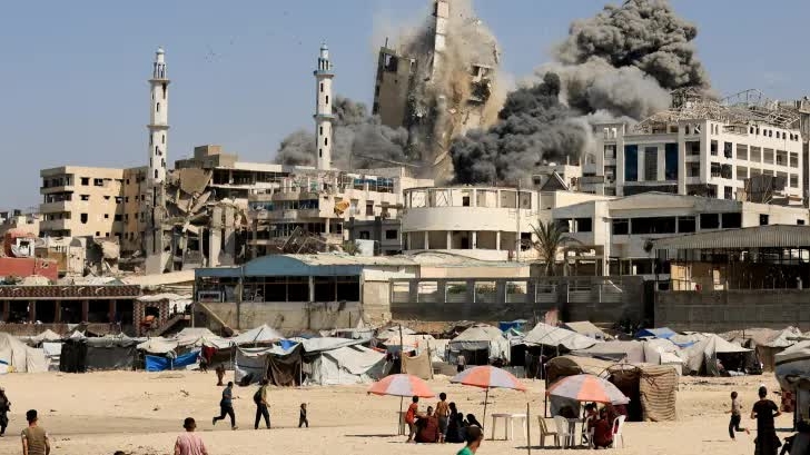 Israel tấn công thành phố Gaza, phát cảnh báo 'khu vực chiến đấu nguy hiểm'